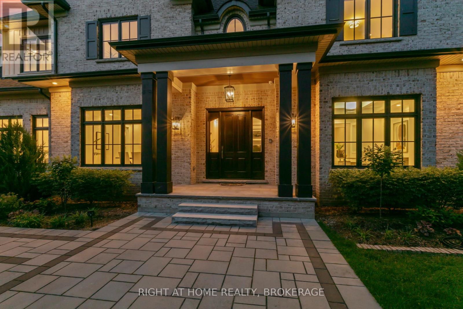 2606 Harvestmoon Lane, Burlington, Ontario  L7P 0N5 - Photo 31 - W12188487