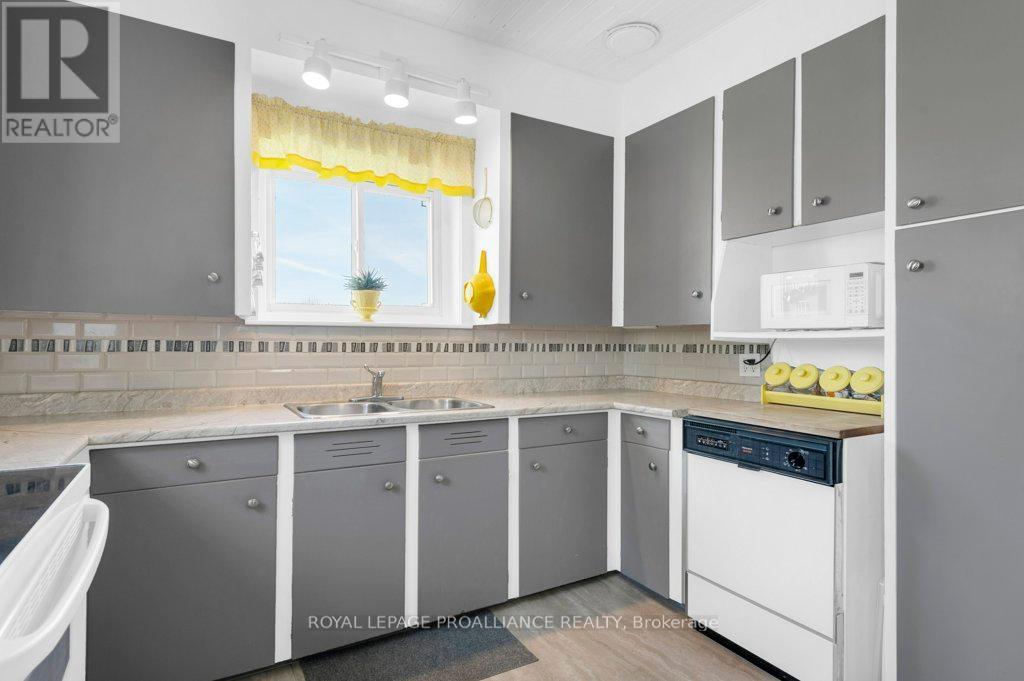 39 Palmateer Road, Tweed, Ontario  K0K 3J0 - Photo 11 - X12315685