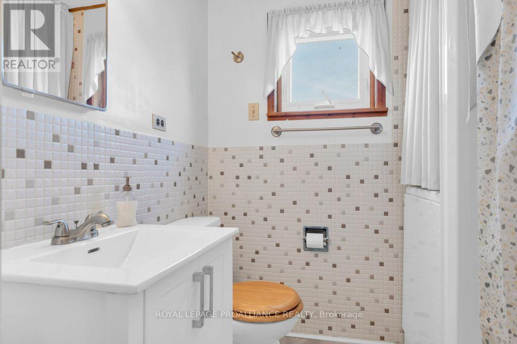 39 Palmateer Road, Tweed, Ontario  K0K 3J0 - Photo 13 - X12315685