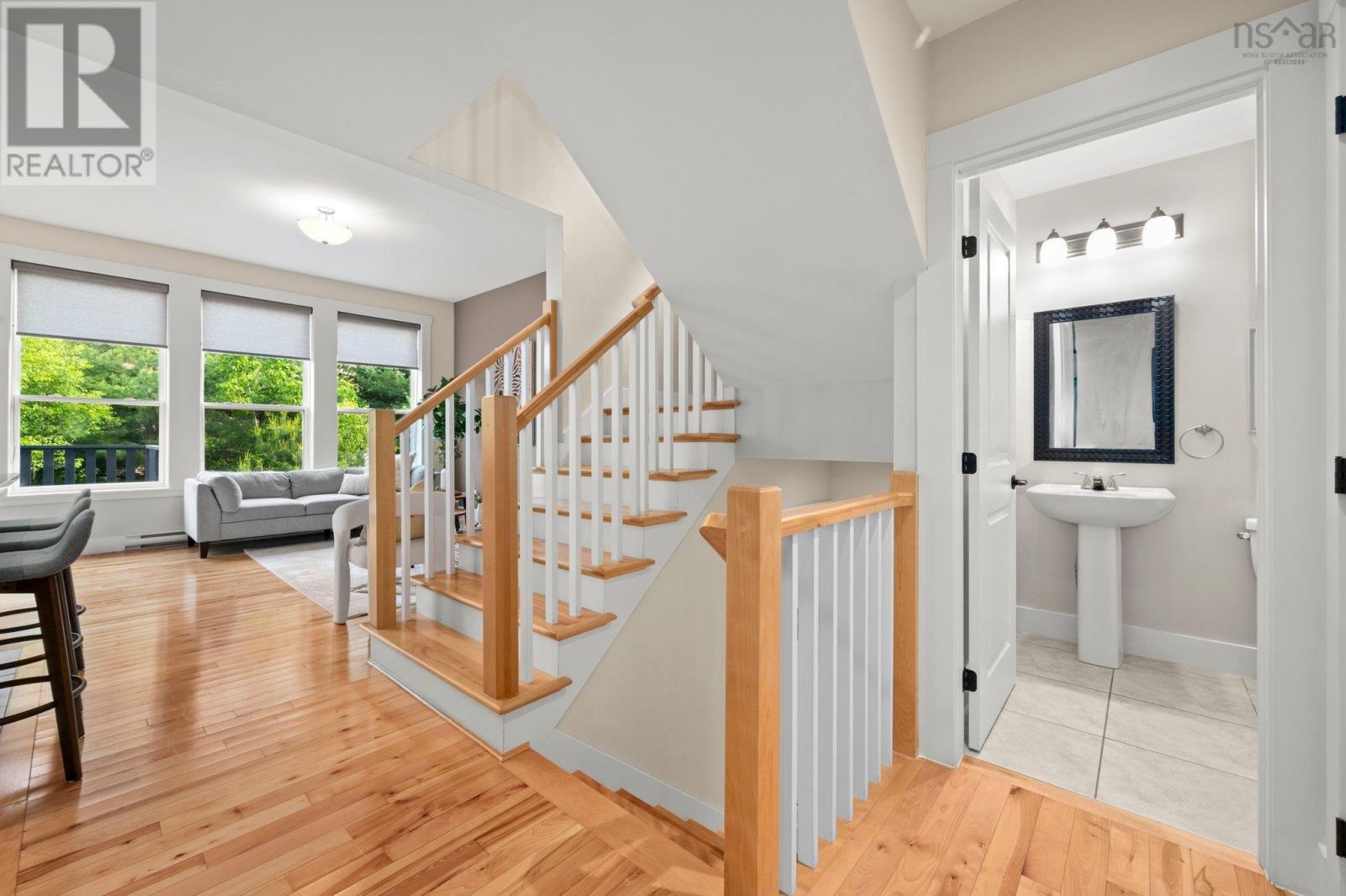 Property at 208 Capstone Crescent image 4