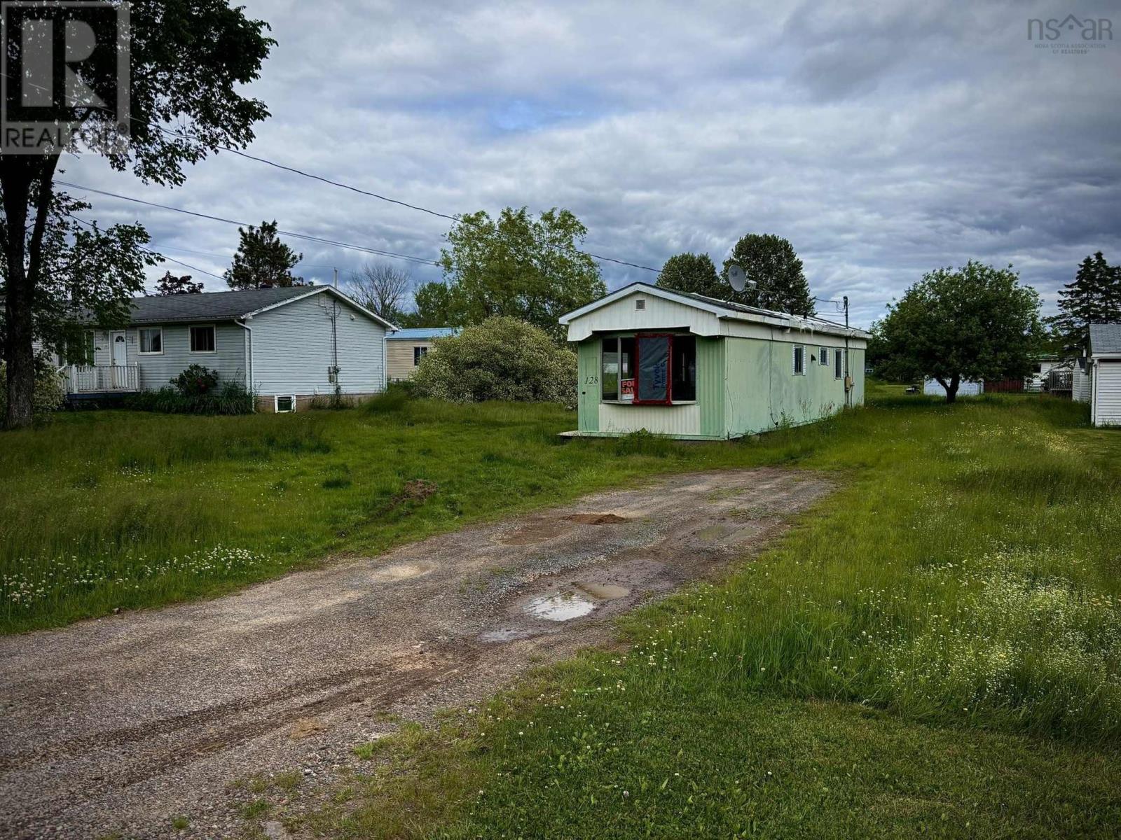 128 St Andrews Street, Stewiacke, Nova Scotia  B0N 2J0 - Photo 4 - 202515486