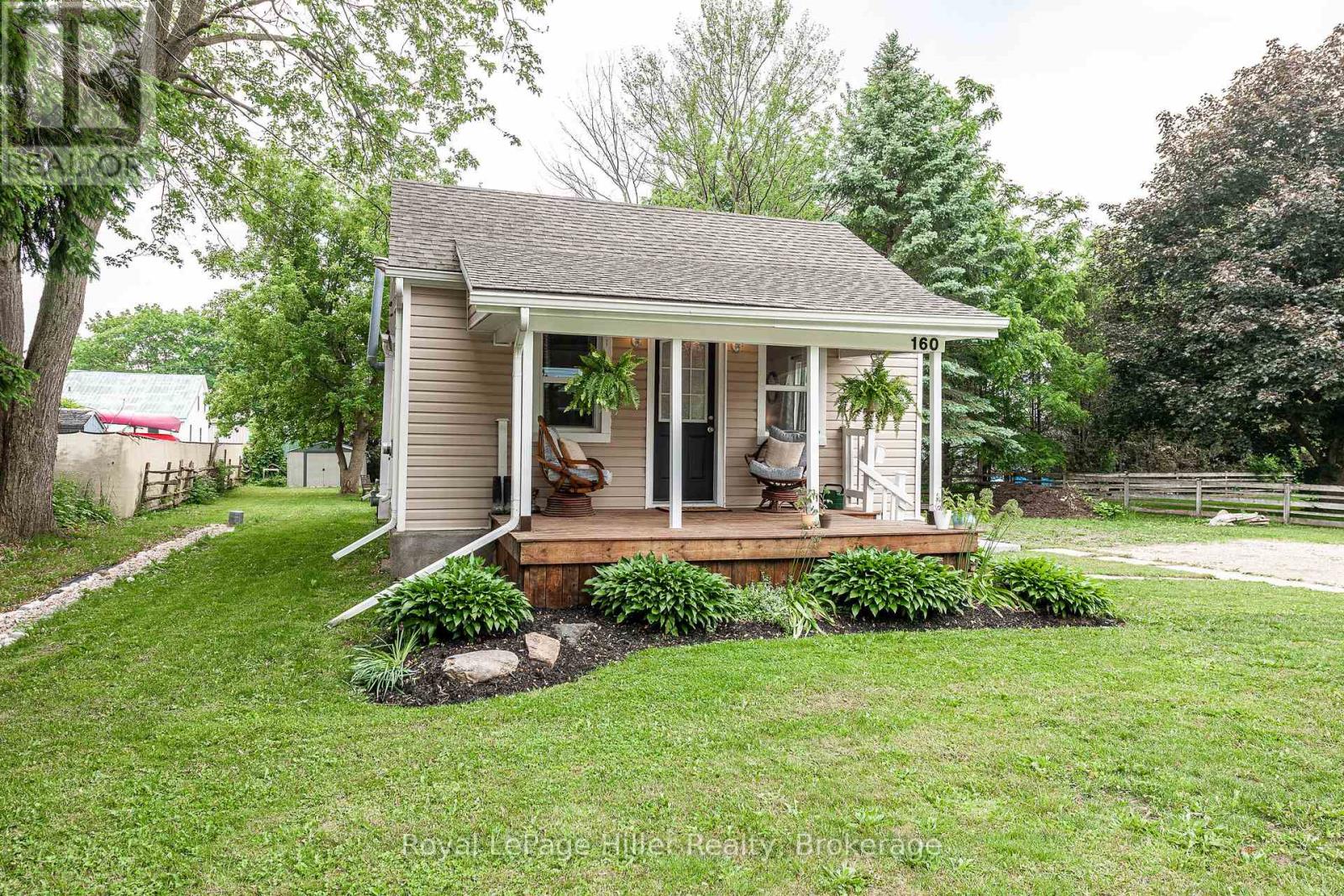 160 James Street, West Perth, Ontario  N0K 1N0 - Photo 2 - X12323766