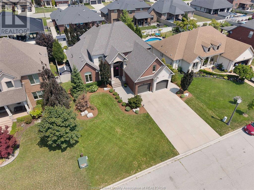Property at 1110 REGENCY image 4
