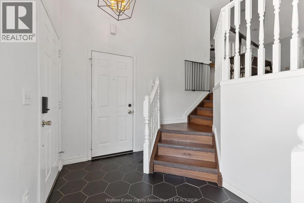 Property at 444 MERRILL image 3