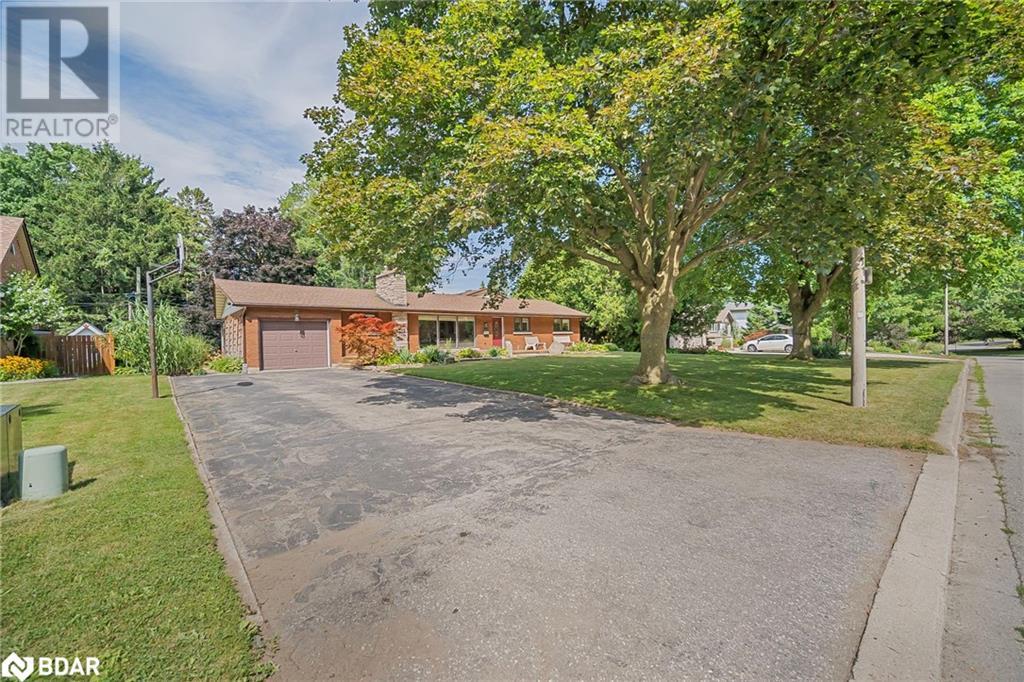 Property at 15 HAWTHORNE Road image 2