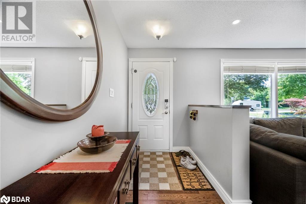 Property at 15 HAWTHORNE Road image 3