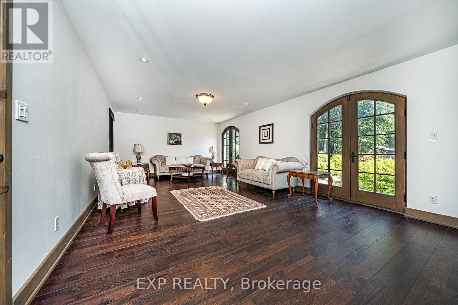 24960 Thorah Park Boulevard, Brock, Ontario  L0K 1A0 - Photo 19 - N12314451
