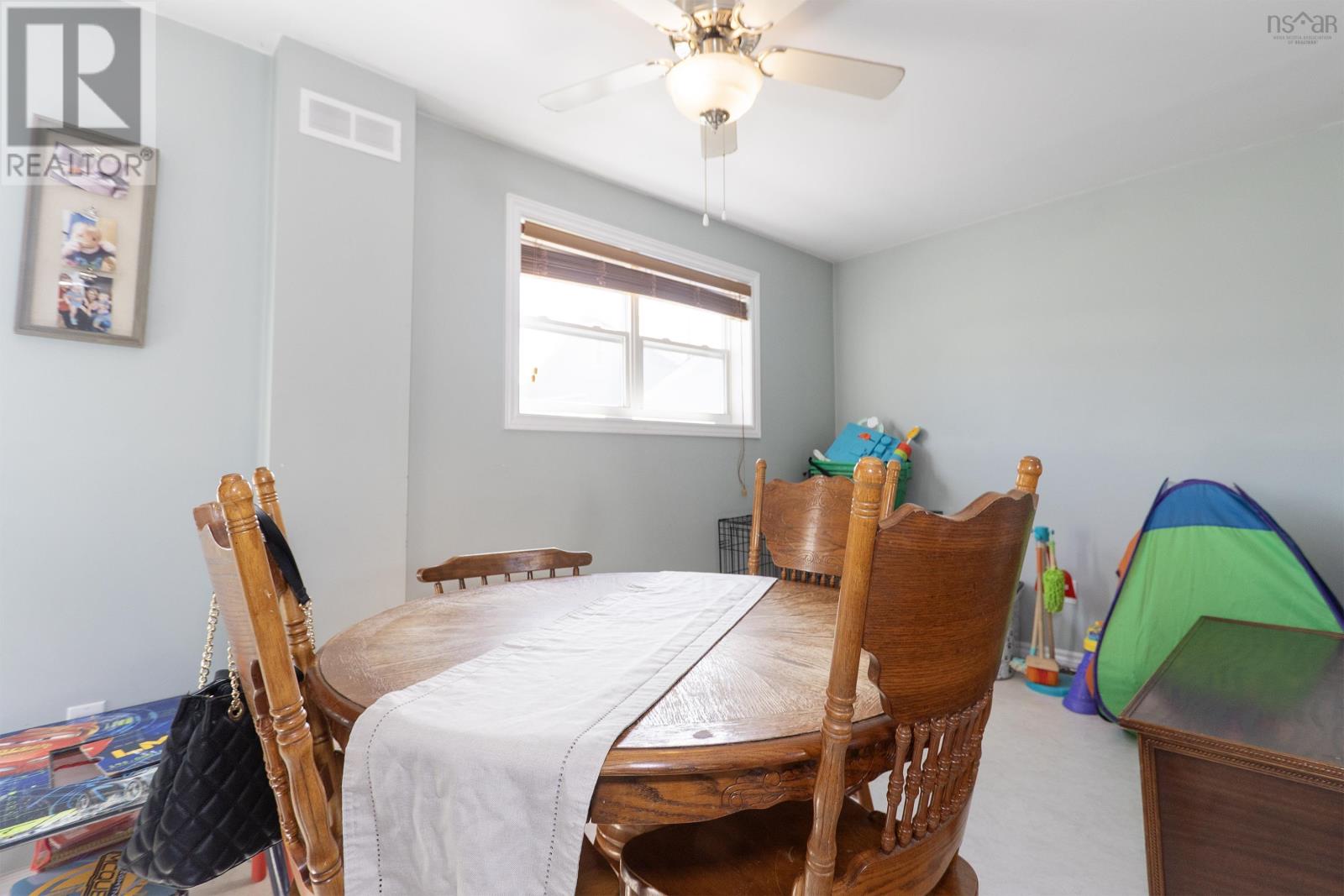10 Minto Street, Amherst, Nova Scotia  B4H 1H2 - Photo 18 - 202518416