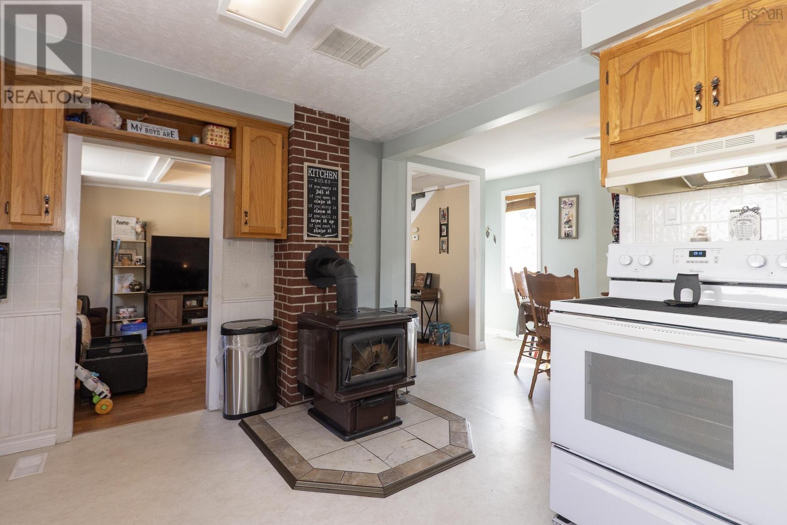10 Minto Street, Amherst, Nova Scotia  B4H 1H2 - Photo 16 - 202518416