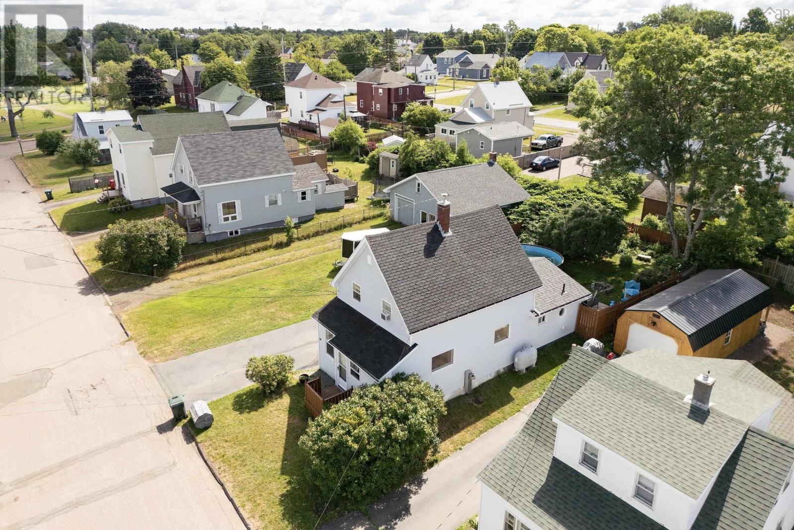 10 Minto Street, Amherst, Nova Scotia  B4H 1H2 - Photo 40 - 202518416