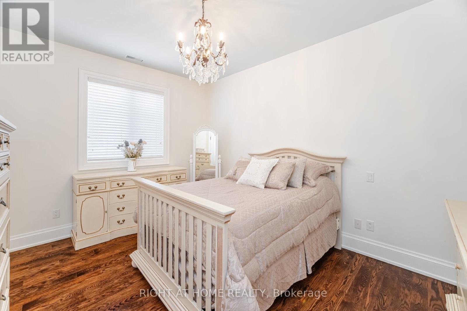 58 Johnston Avenue, Toronto, Ontario  M2N 1G8 - Photo 33 - C12323721