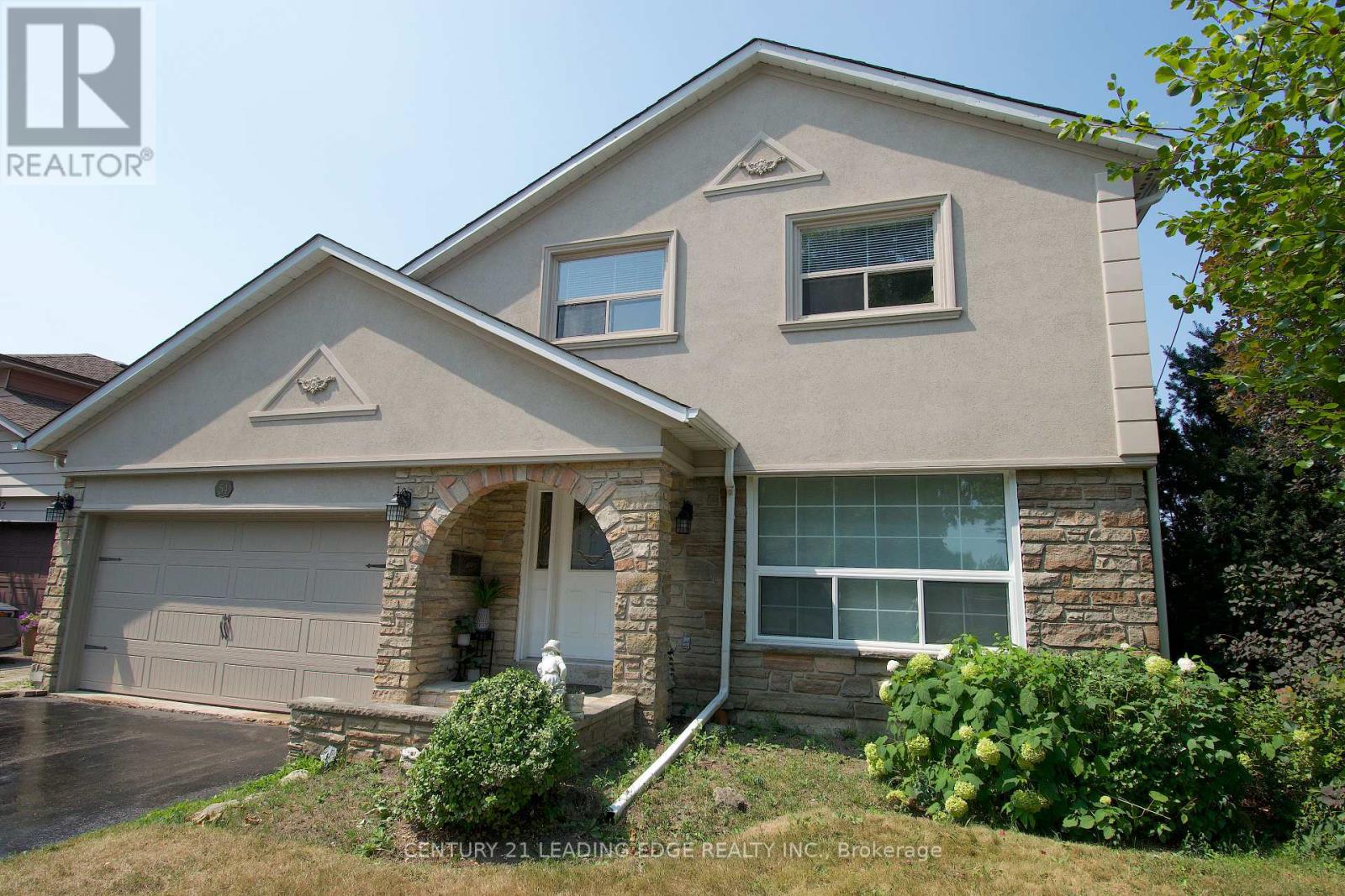Property at 54 AVONWICK GATE image 2