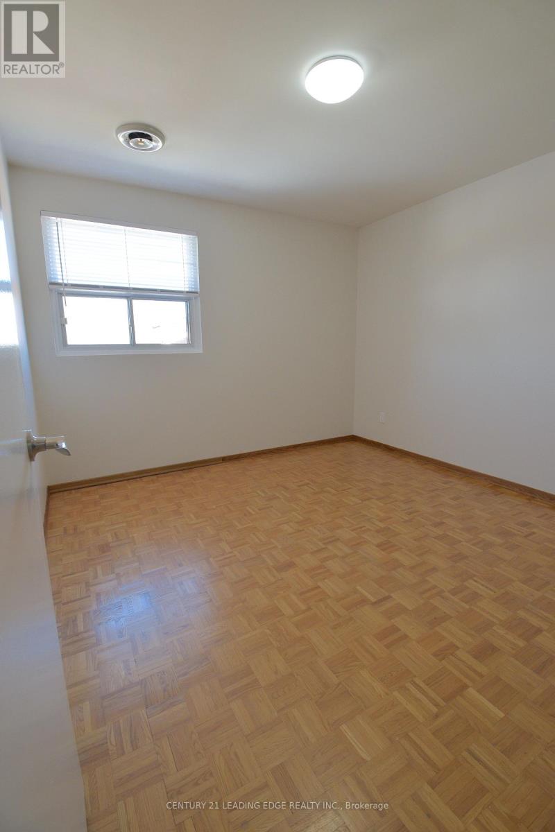 54 Avonwick Gate, Toronto (Parkwoods-Donalda), Ontario  M3A 2M6 - Photo 35 - C12323735