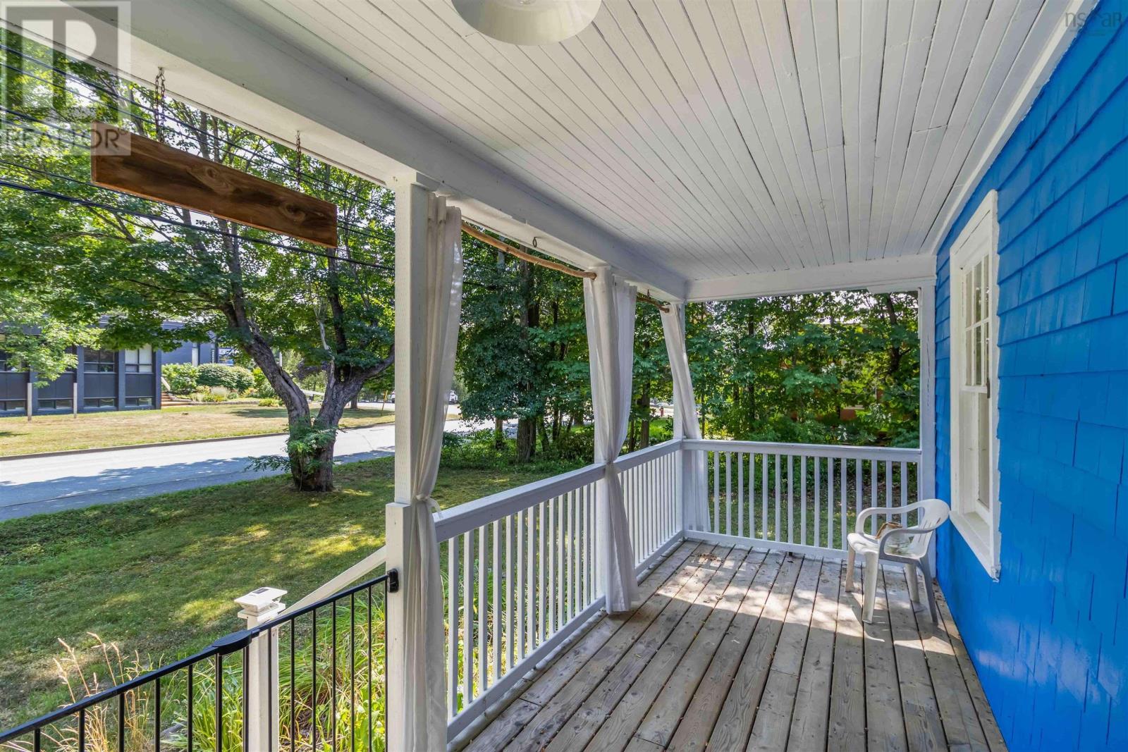 203 Aberdeen Road, Bridgewater, Nova Scotia  B4V 2T1 - Photo 6 - 202519333