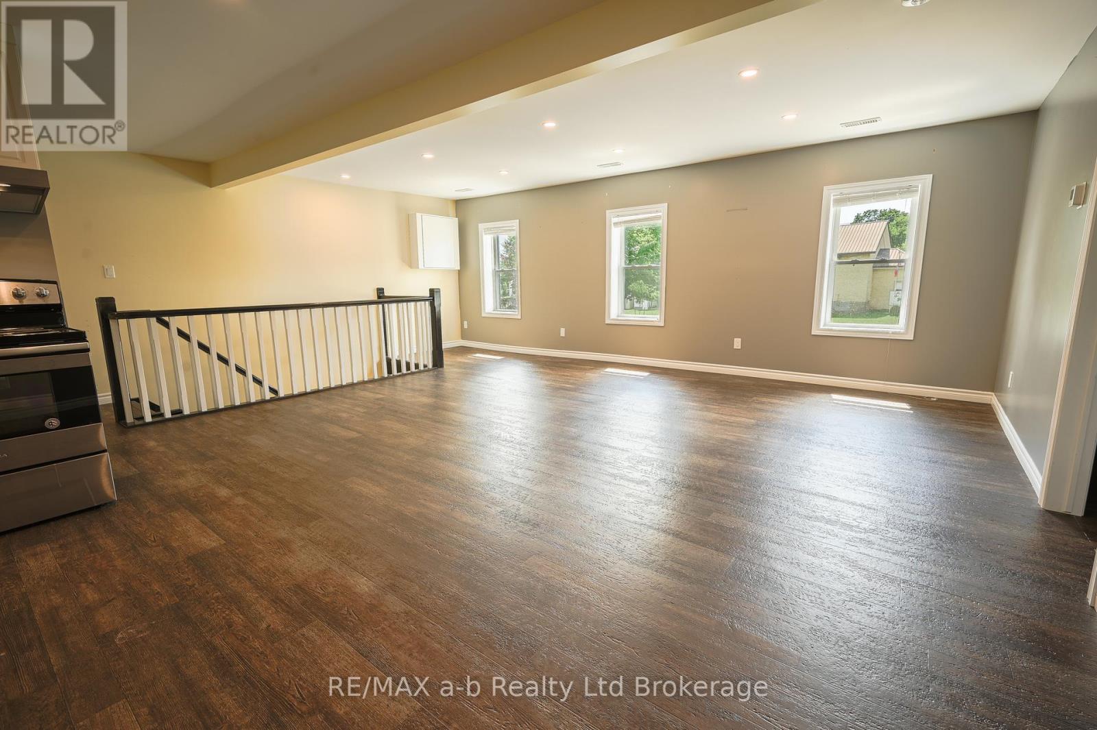 226 Middle Townline Road, Brant, Ontario  N0E 1E0 - Photo 30 - X12323834