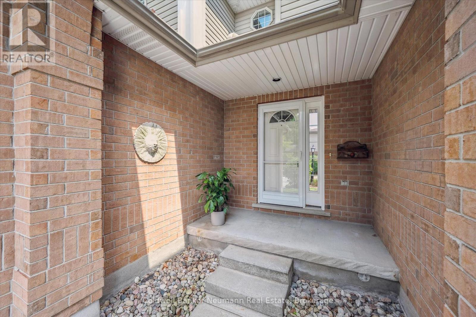 17 - 784 Gordon Street, Guelph, Ontario  N1G 5C8 - Photo 2 - X12323847