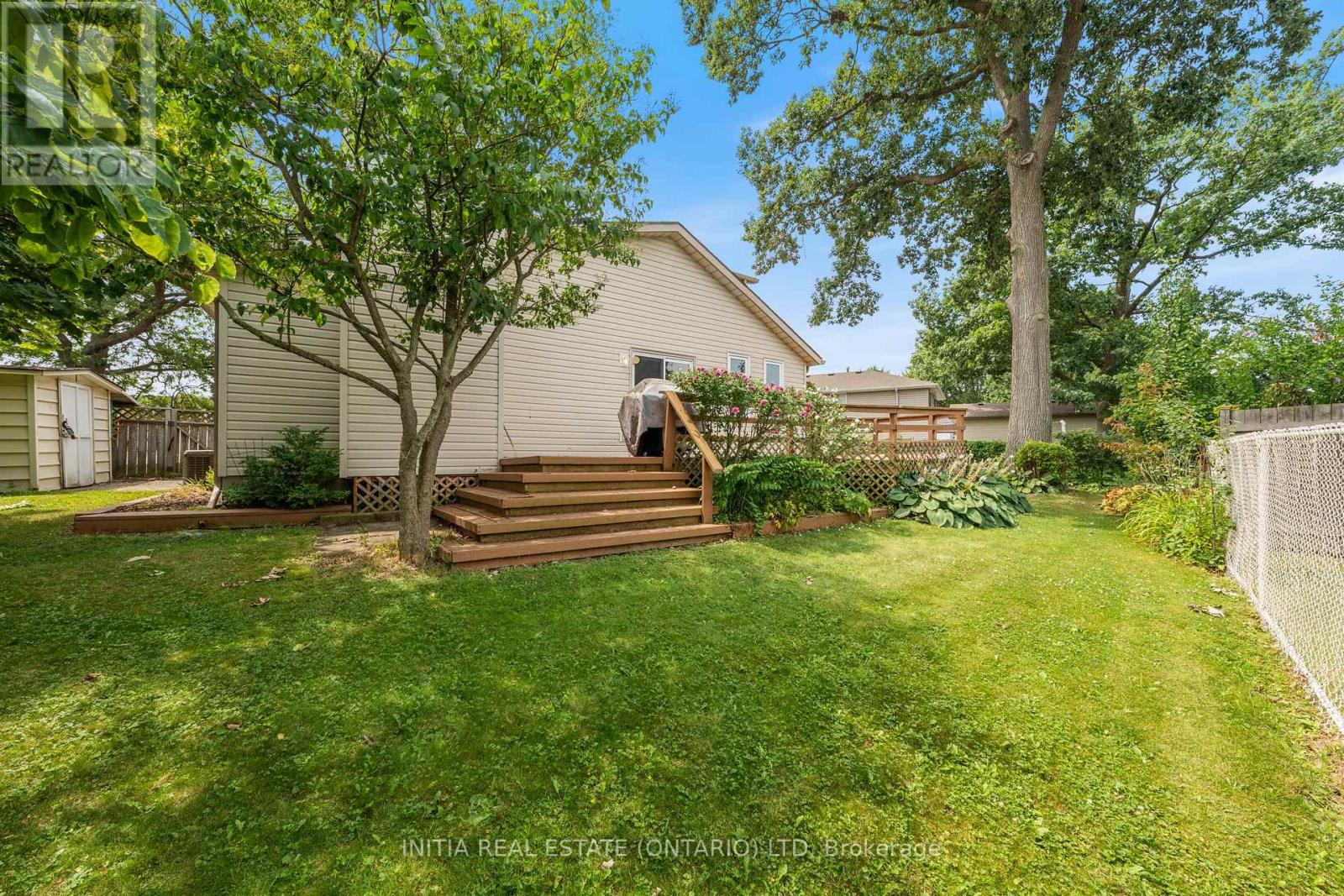 330 Willow Crescent, St. Clair, Ontario  N0N 1G0 - Photo 34 - X12323783