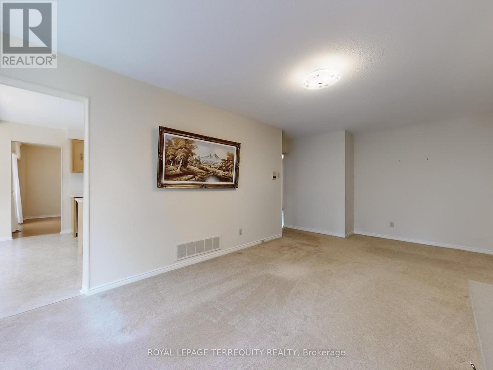 4 Mowat Court, Brampton, Ontario  L6Z 3E6 - Photo 11 - W12323703