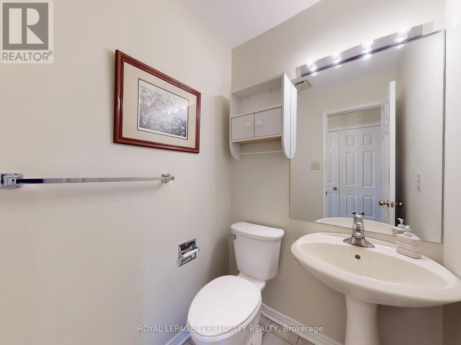 4 Mowat Court, Brampton, Ontario  L6Z 3E6 - Photo 12 - W12323703