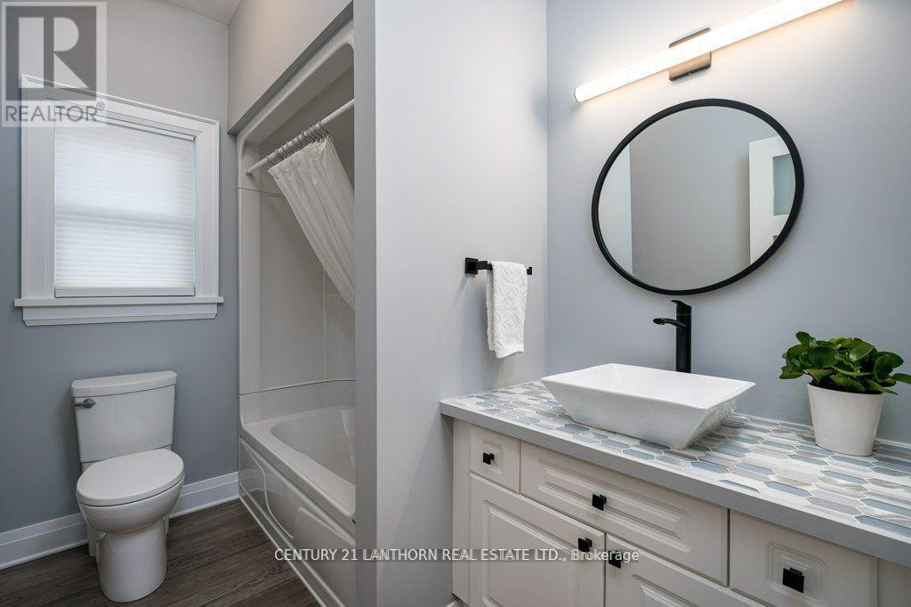 62 Davey Crescent, Loyalist (Amherstview), Ontario  K7N 1X7 - Photo 20 - X12323799