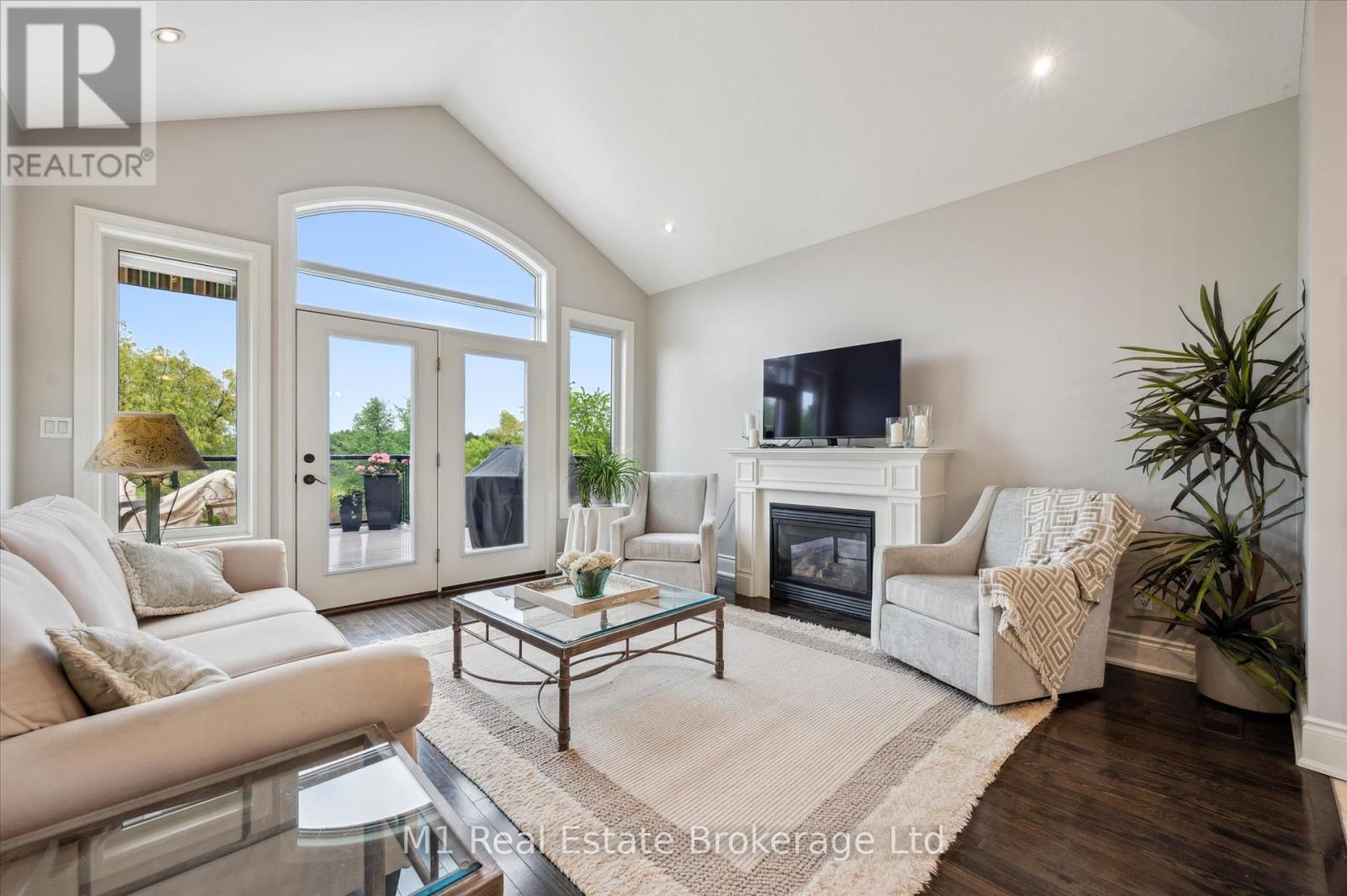 Property at 94 ABERFOYLE MILL CRESCENT image 5