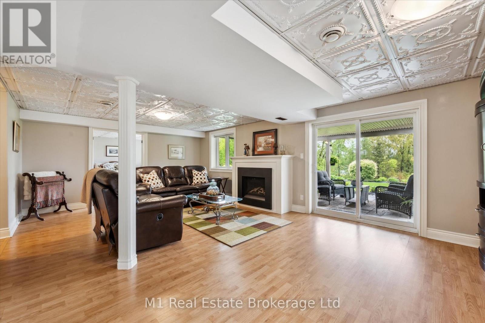 94 Aberfoyle Mill Crescent, Puslinch (Aberfoyle), Ontario  N1H 6H9 - Photo 36 - X12323932