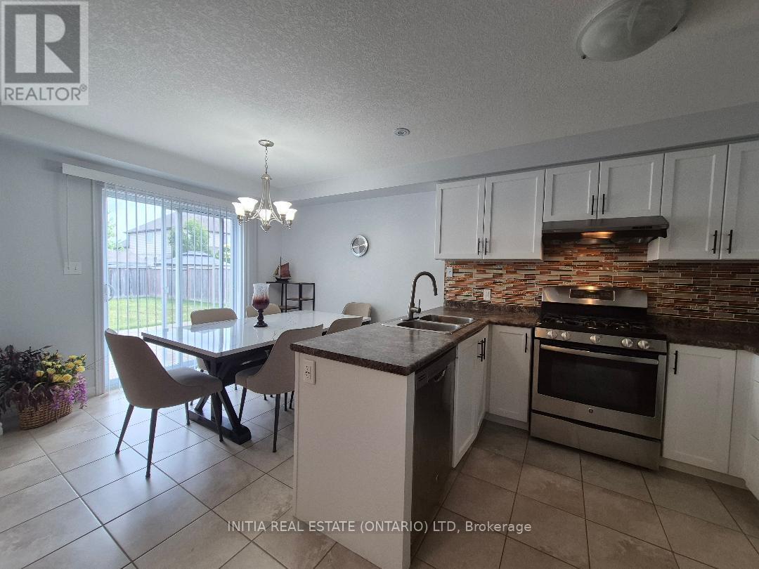 2711 Foxbend Link, London North, Ontario  N6G 5B4 - Photo 14 - X12323973