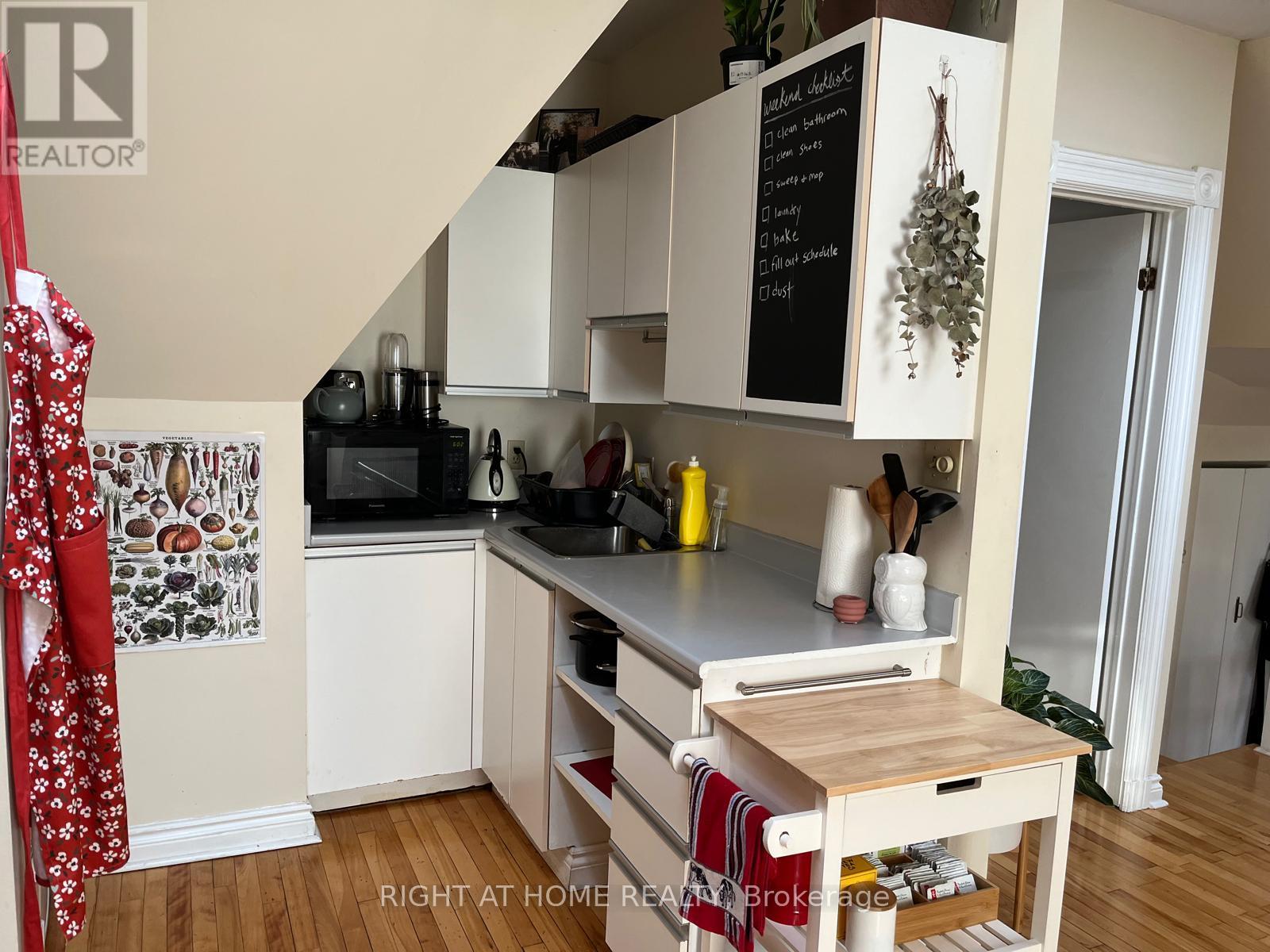 Apt. 5 - 294 Somerset Street W, Ottawa, Ontario  K2P 0J6 - Photo 11 - X12324005