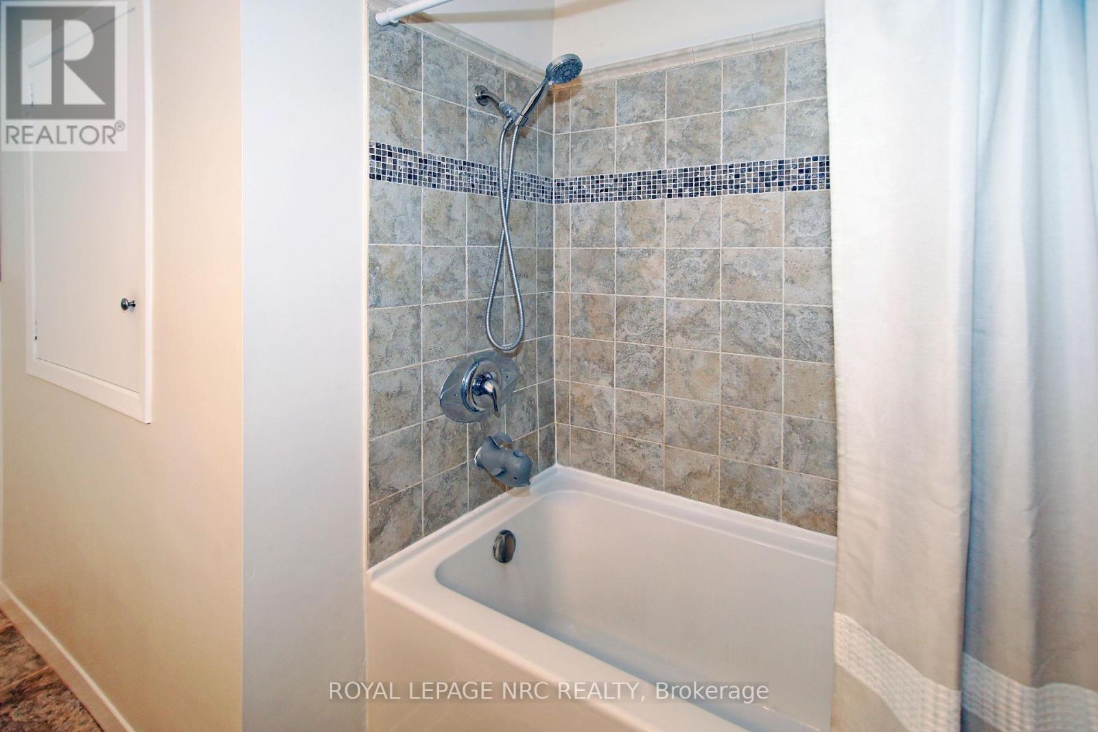 410 Lakeside Road, Fort Erie, Ontario  L2A 4X5 - Photo 24 - X12324030