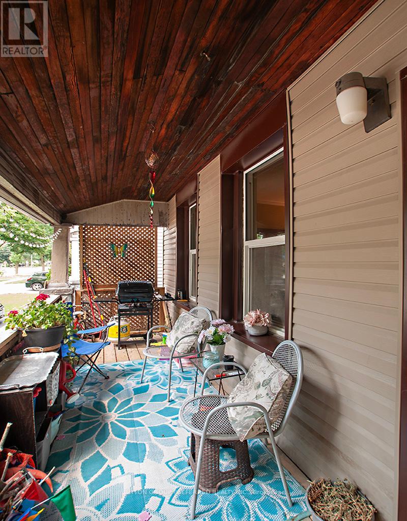 Property at 138 COLBORNE STREET image 4