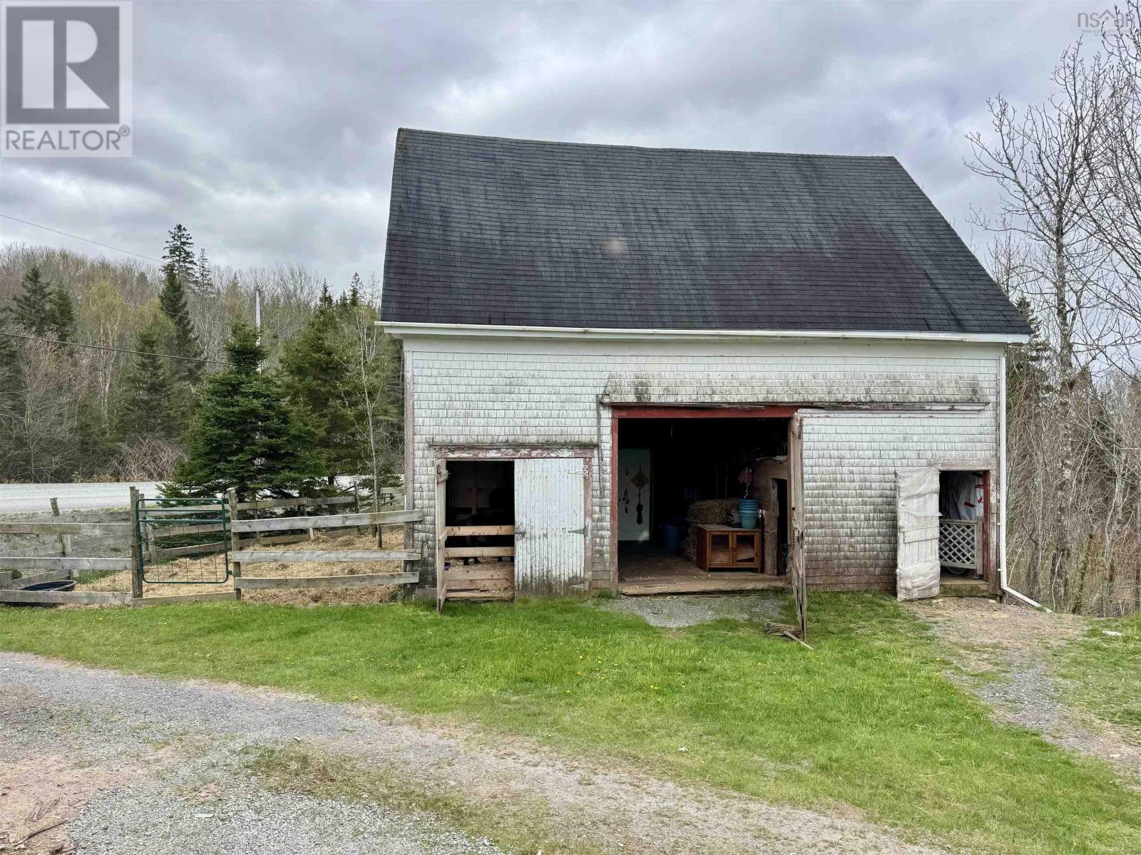 3463 Loch Lomond Rd., Loch Lomond, Nova Scotia  B2E 1C5 - Photo 39 - 202512130
