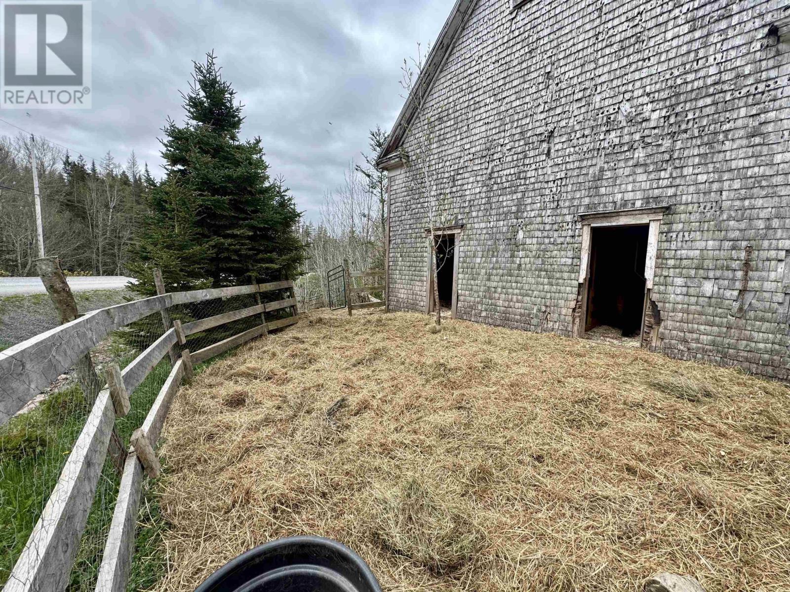 3463 Loch Lomond Rd., Loch Lomond, Nova Scotia  B2E 1C5 - Photo 40 - 202512130