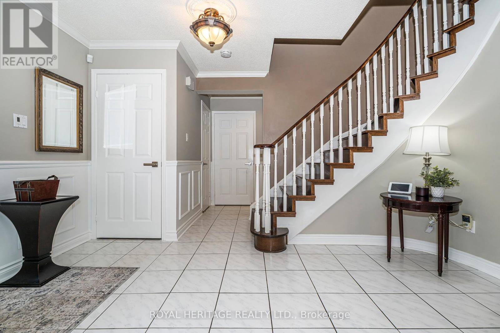 Property at 756 STONEPATH CIRCLE image 5