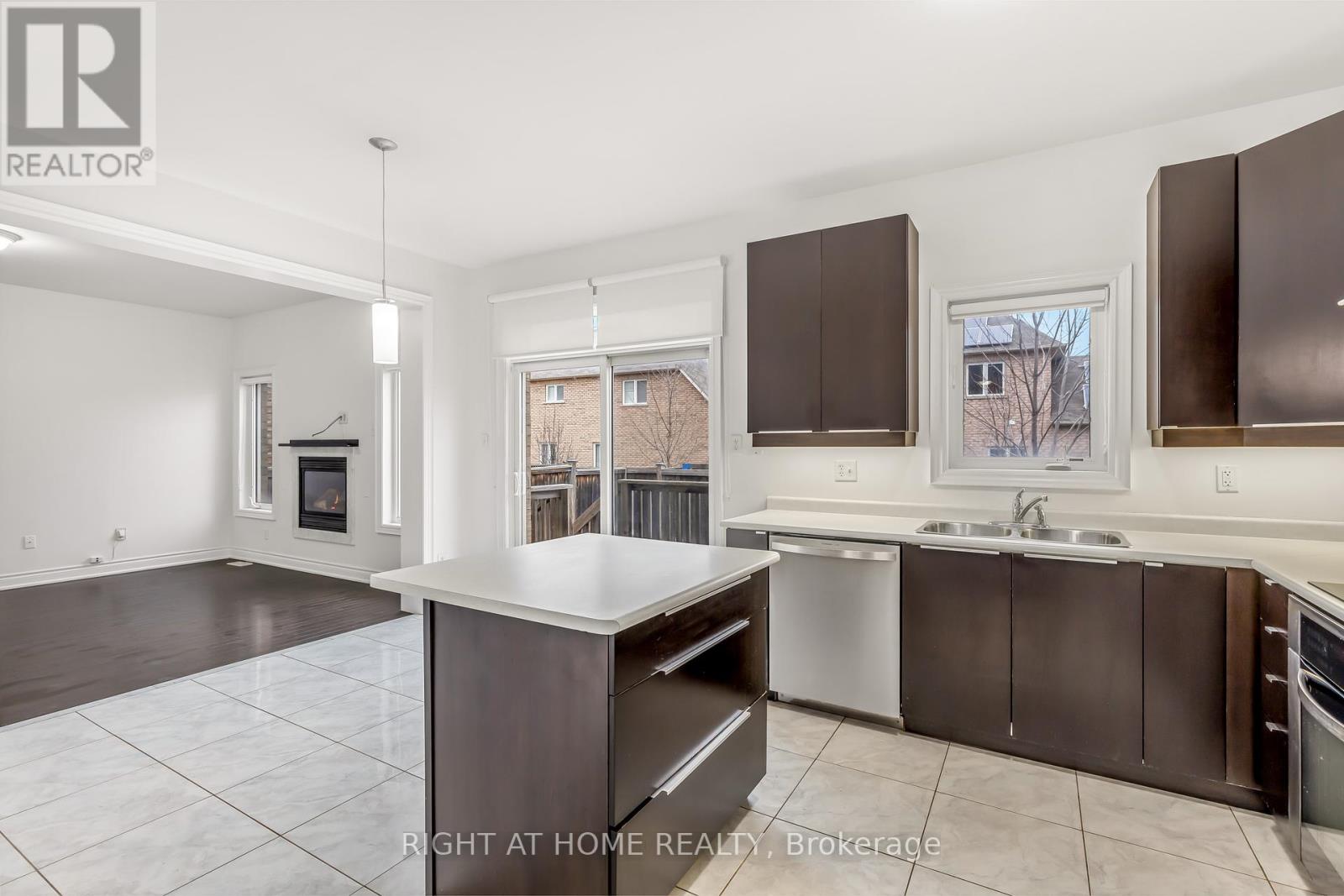 Main - 5 Oswell Drive, Ajax, Ontario  L1Z 0J3 - Photo 8 - E12323836