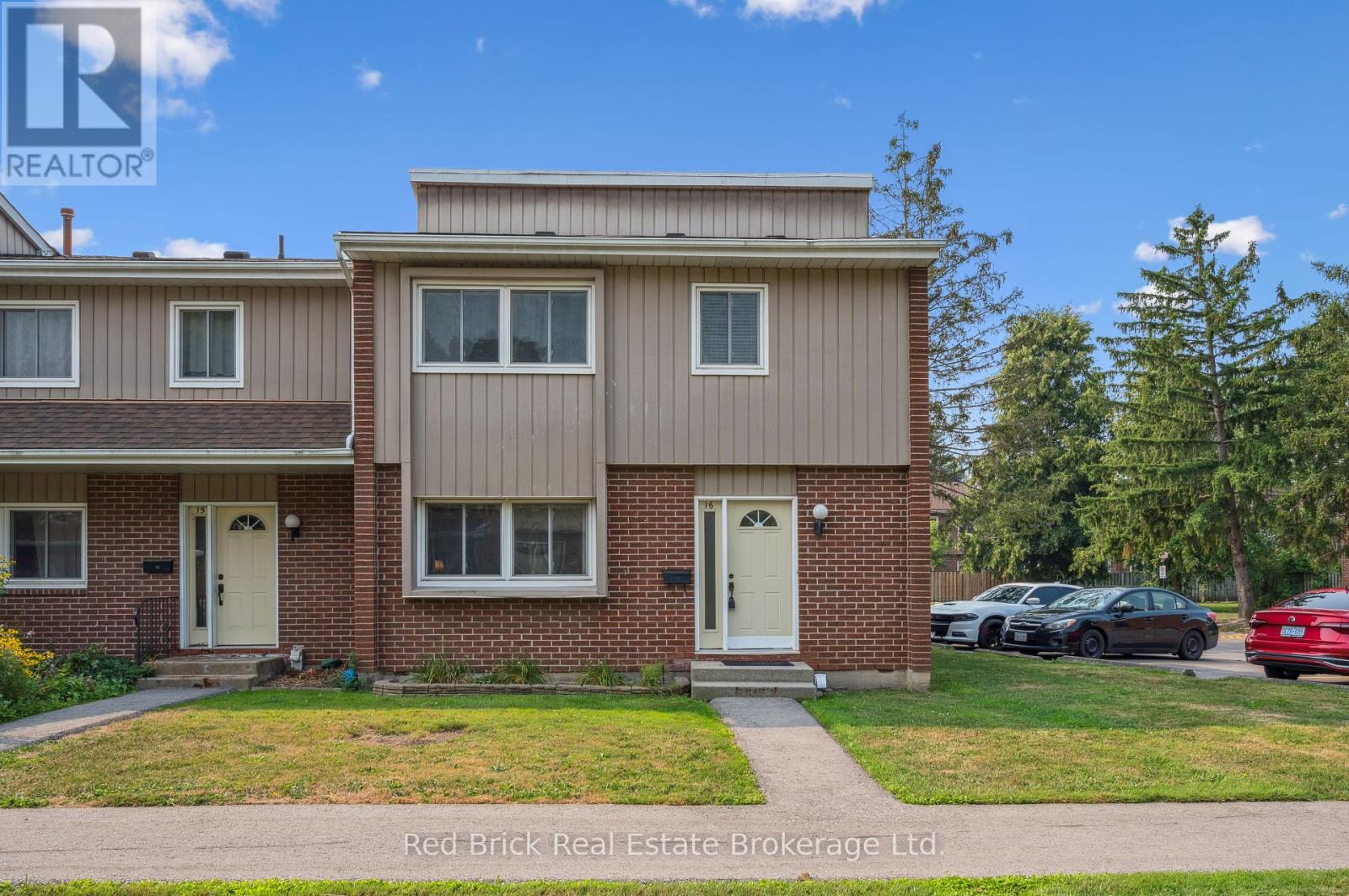 Property at 16 - 121 UNIVERSITY AVENUE E image 2