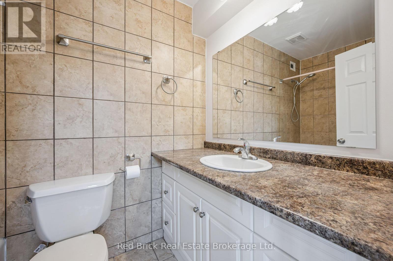 16 - 121 University Avenue E, Waterloo, Ontario  N2J 4J1 - Photo 26 - X12324001