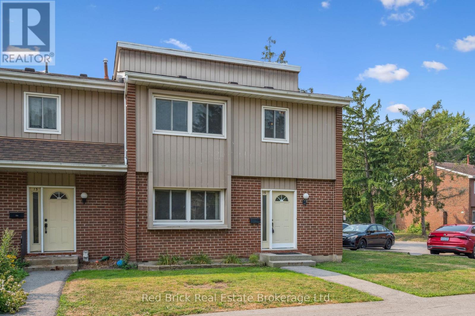 Property at 16 - 121 UNIVERSITY AVENUE E image 3