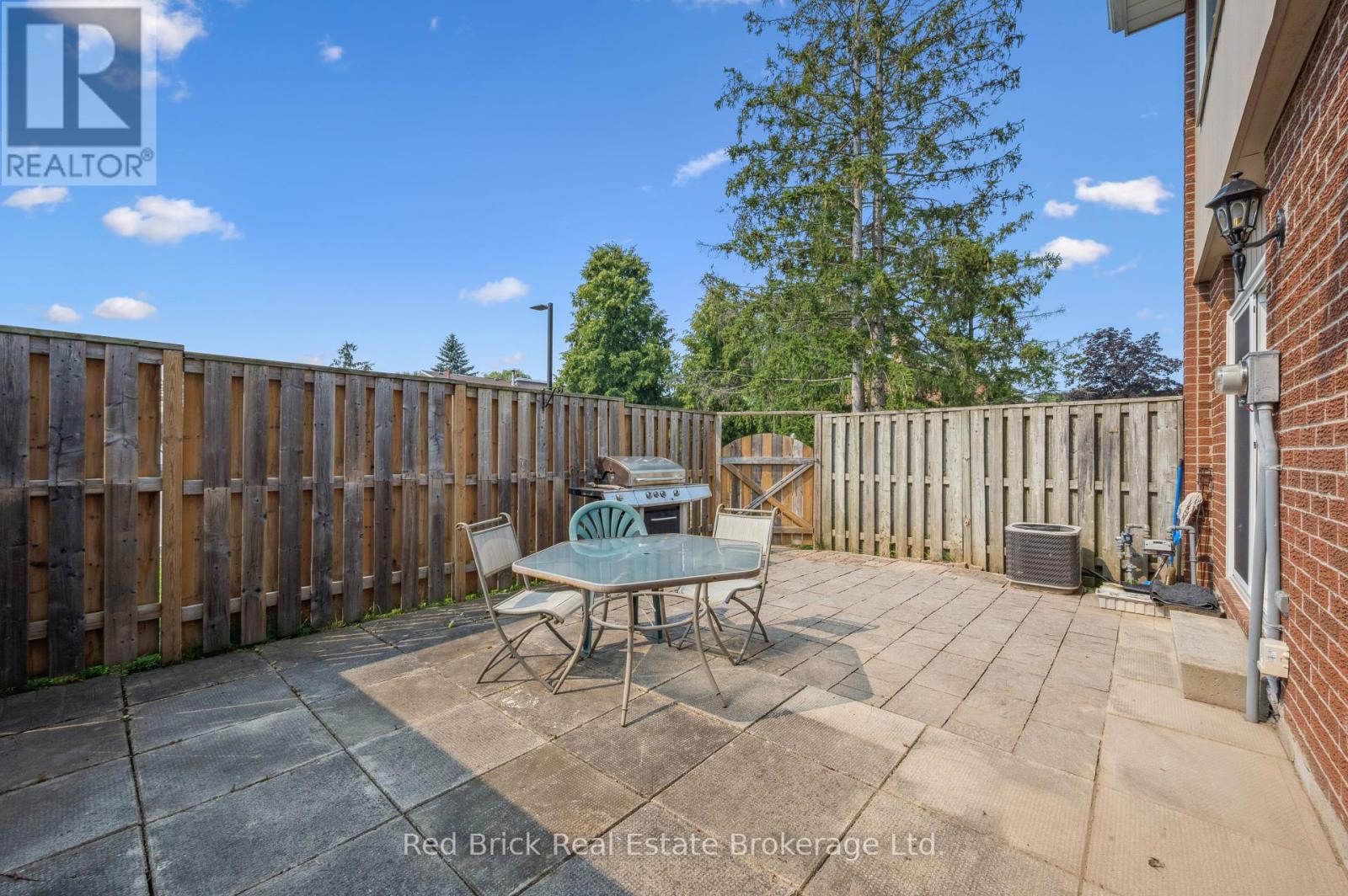 16 - 121 University Avenue E, Waterloo, Ontario  N2J 4J1 - Photo 31 - X12324001