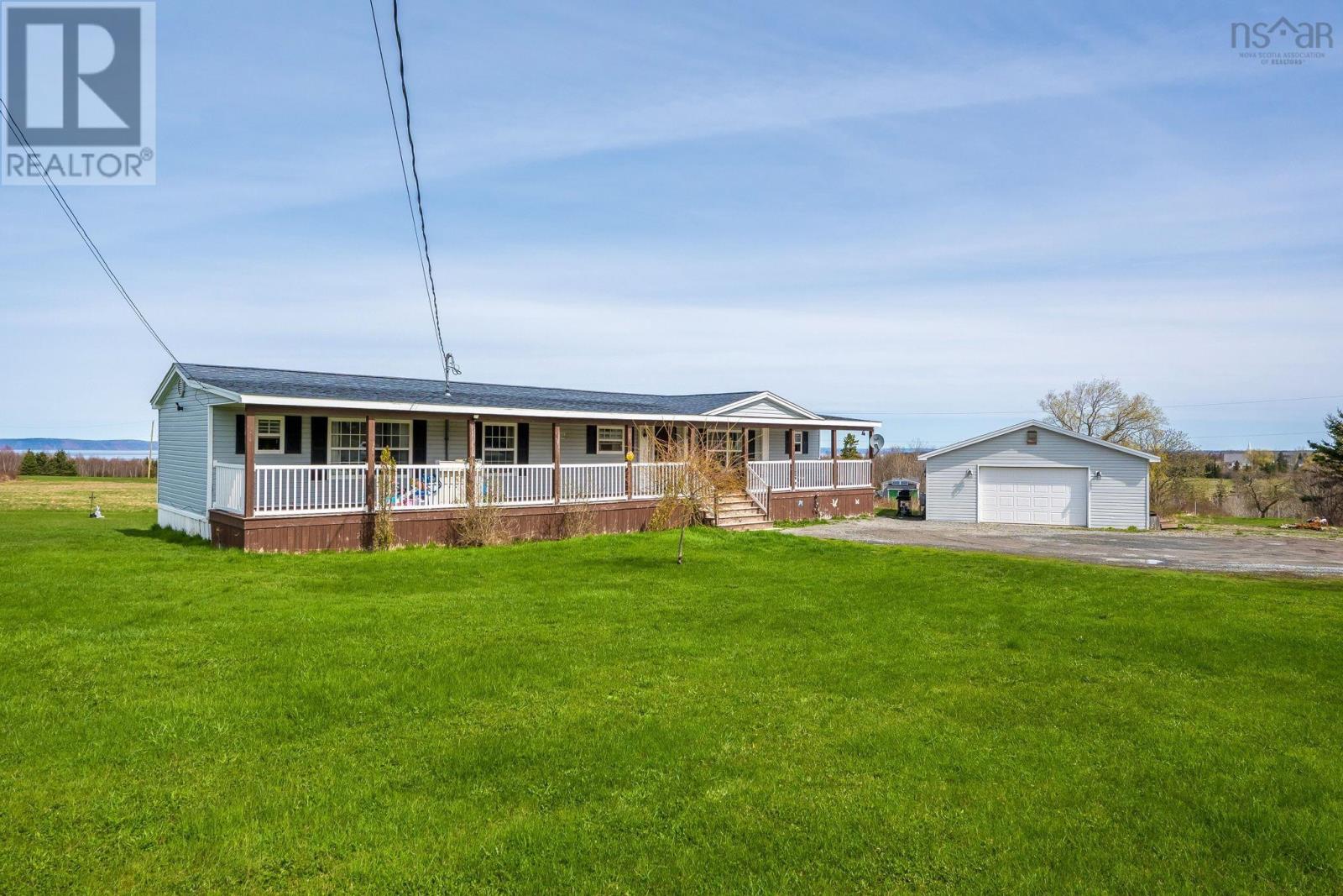 6145 Highway 215, Cheverie, Nova Scotia  B0N 2A0 - Photo 1 - 202510248