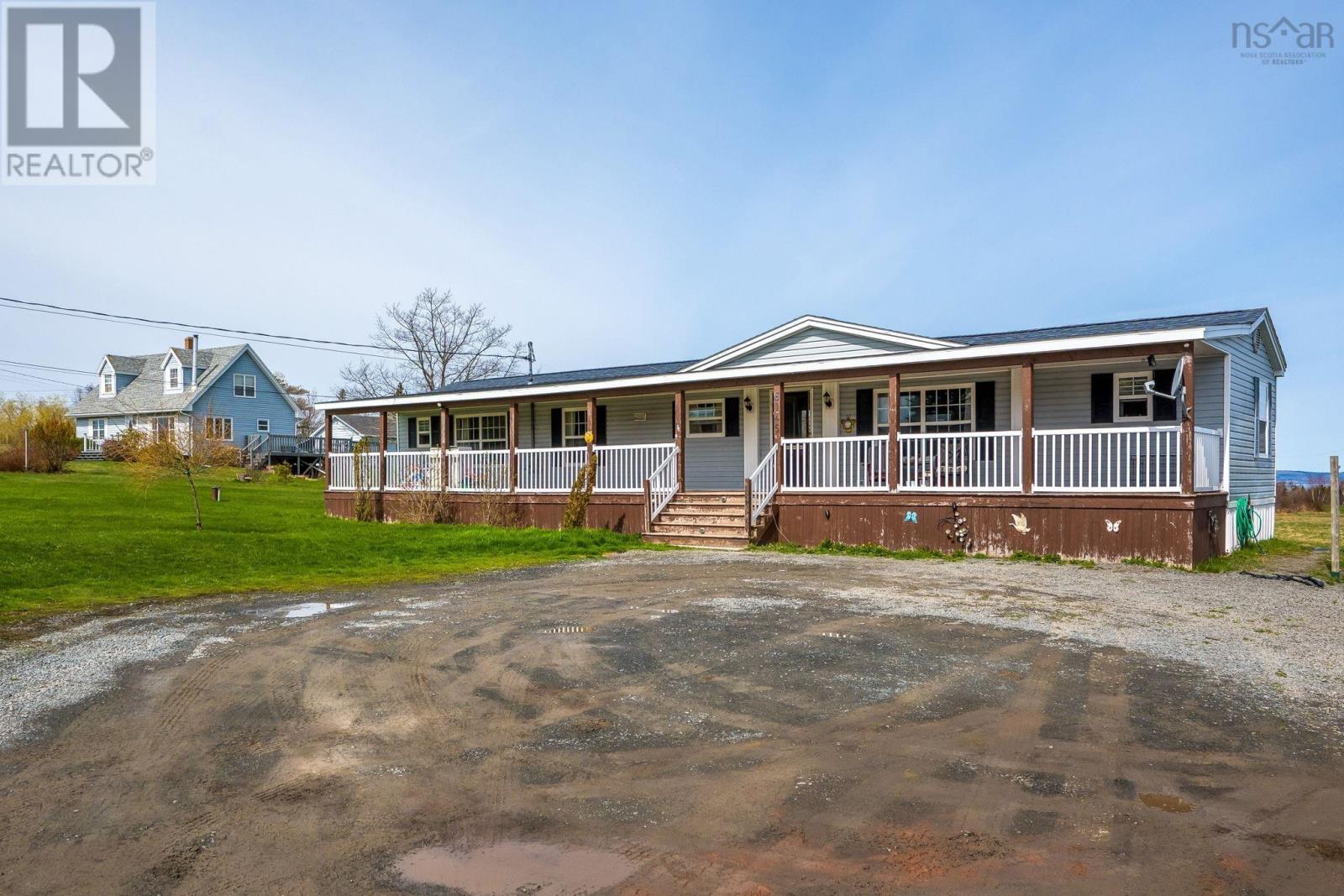 6145 Highway 215, Cheverie, Nova Scotia  B0N 2A0 - Photo 2 - 202510248