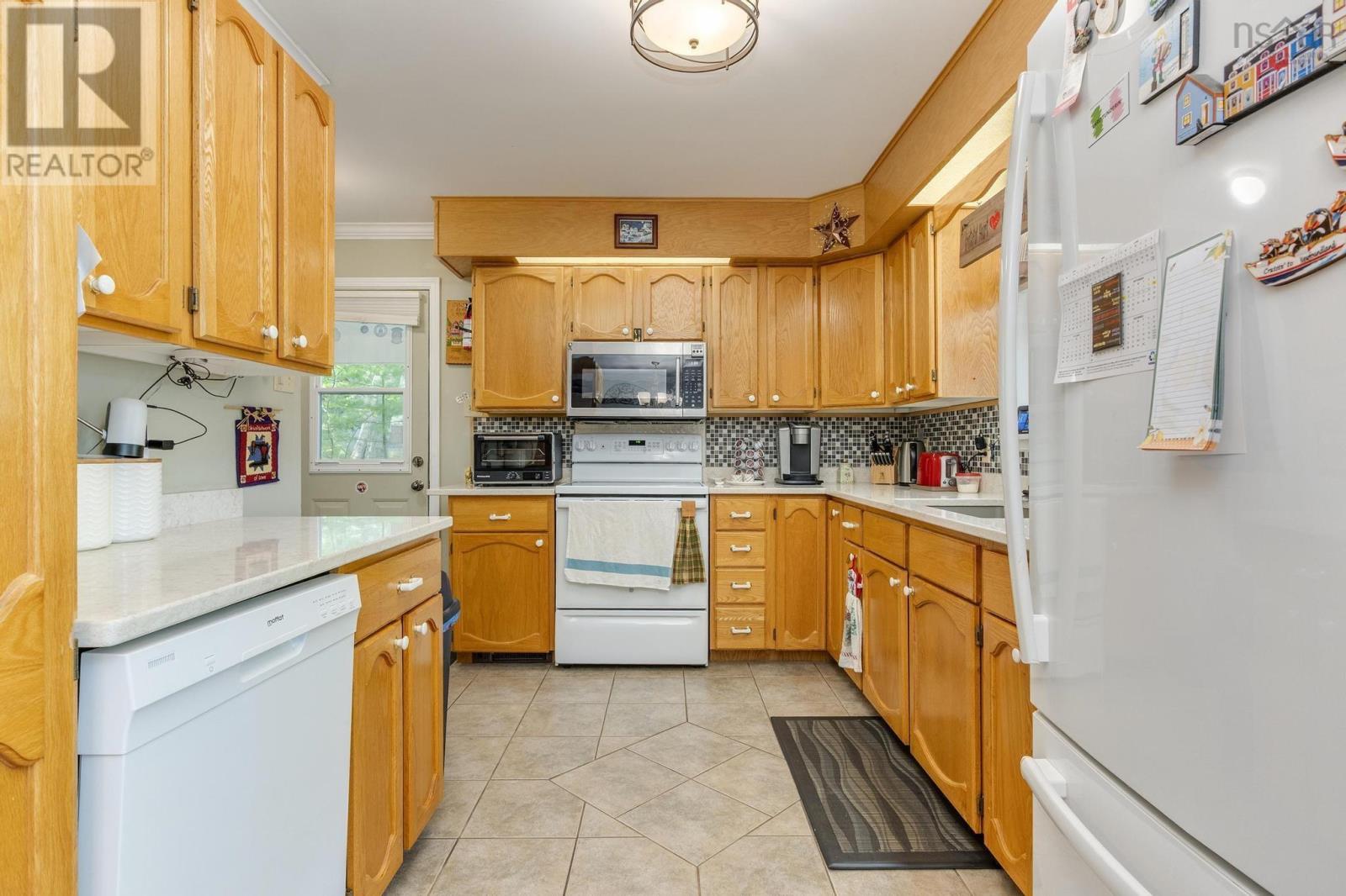 59 Winburn Ave, Bridgewater, Nova Scotia  B4V 3S9 - Photo 15 - 202513812