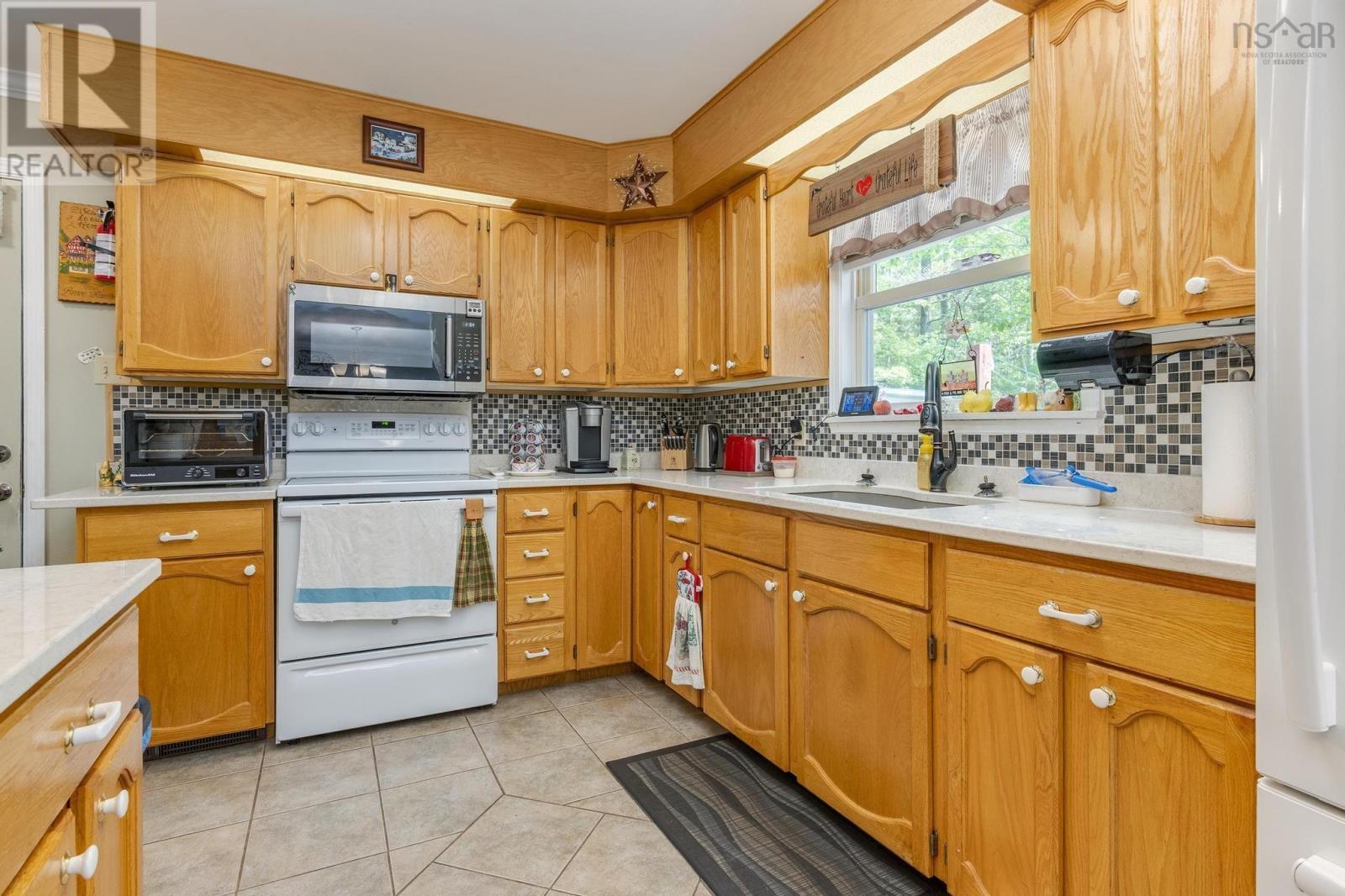 59 Winburn Ave, Bridgewater, Nova Scotia  B4V 3S9 - Photo 16 - 202513812