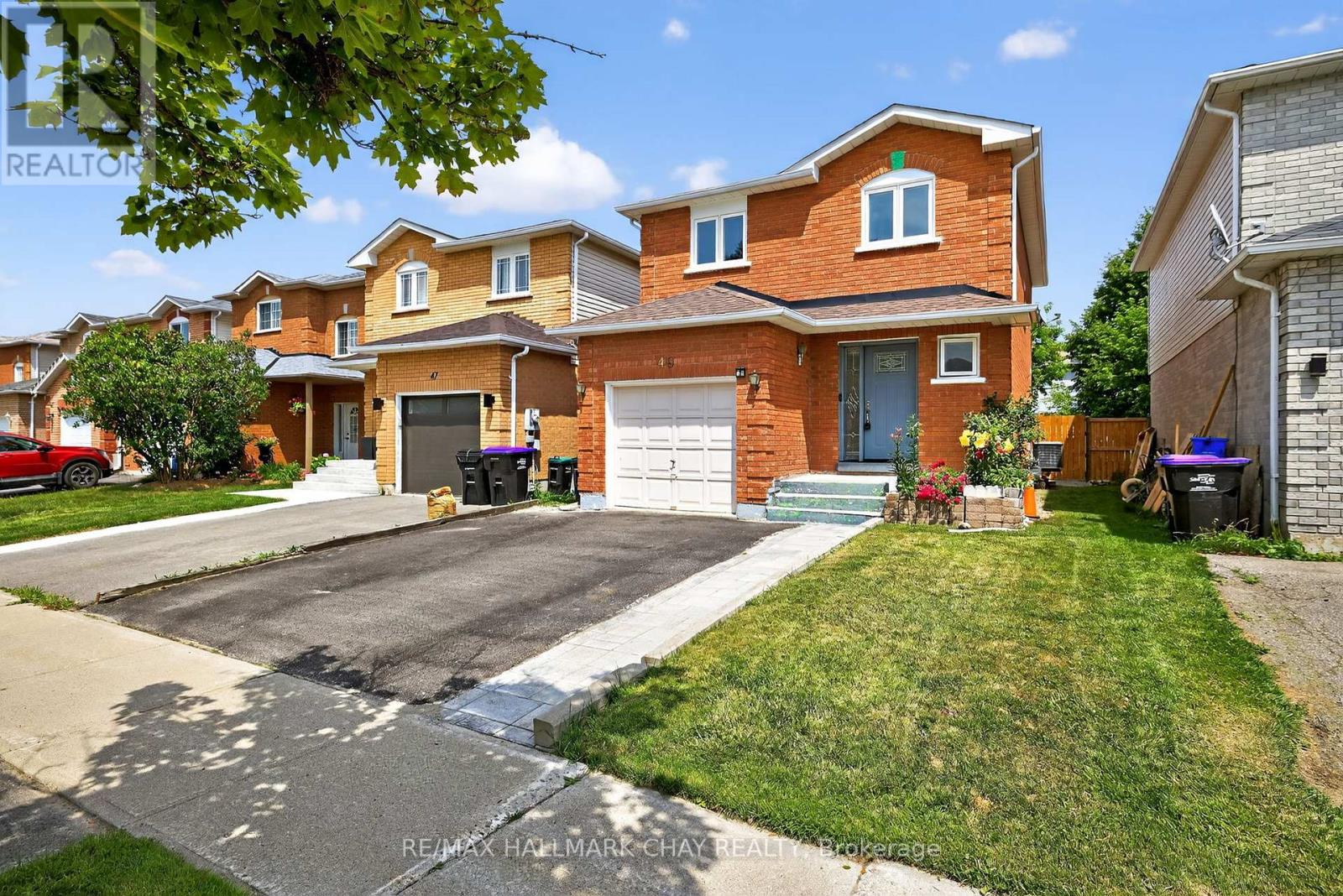 Property at 49 MCKNIGHT CRESCENT image 1