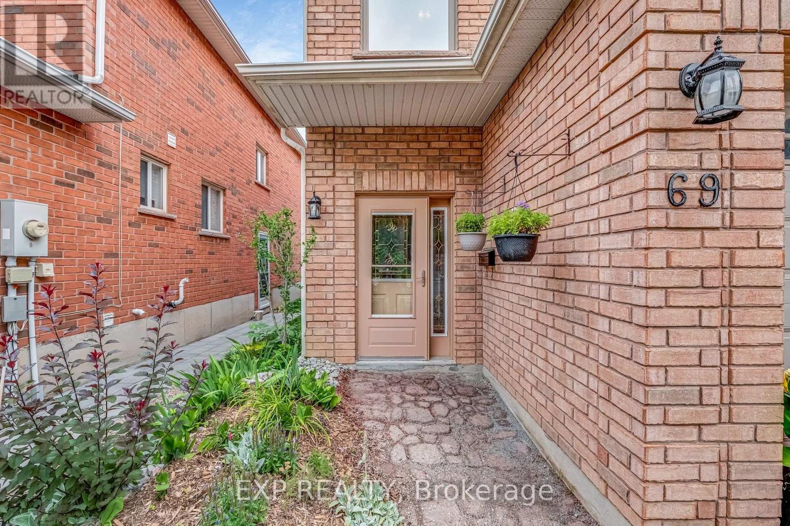 Property at 69 CLEARMEADOW BOULEVARD image 2