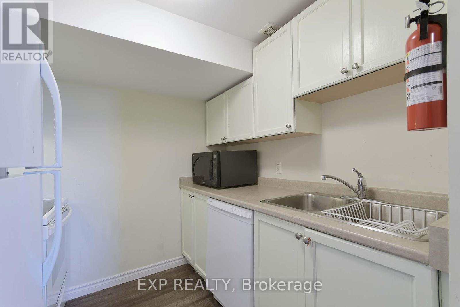 22a Bernick Drive, Barrie, Ontario  L4M 5J5 - Photo 28 - S12323781