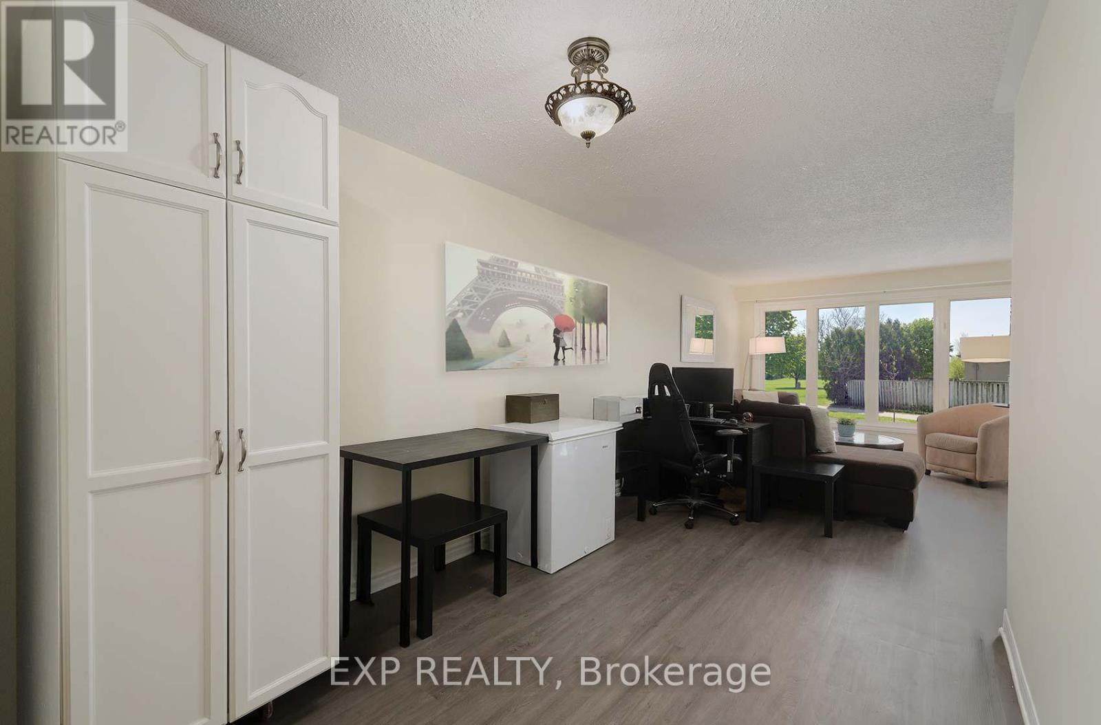 22a Bernick Drive, Barrie, Ontario  L4M 5J5 - Photo 9 - S12323781