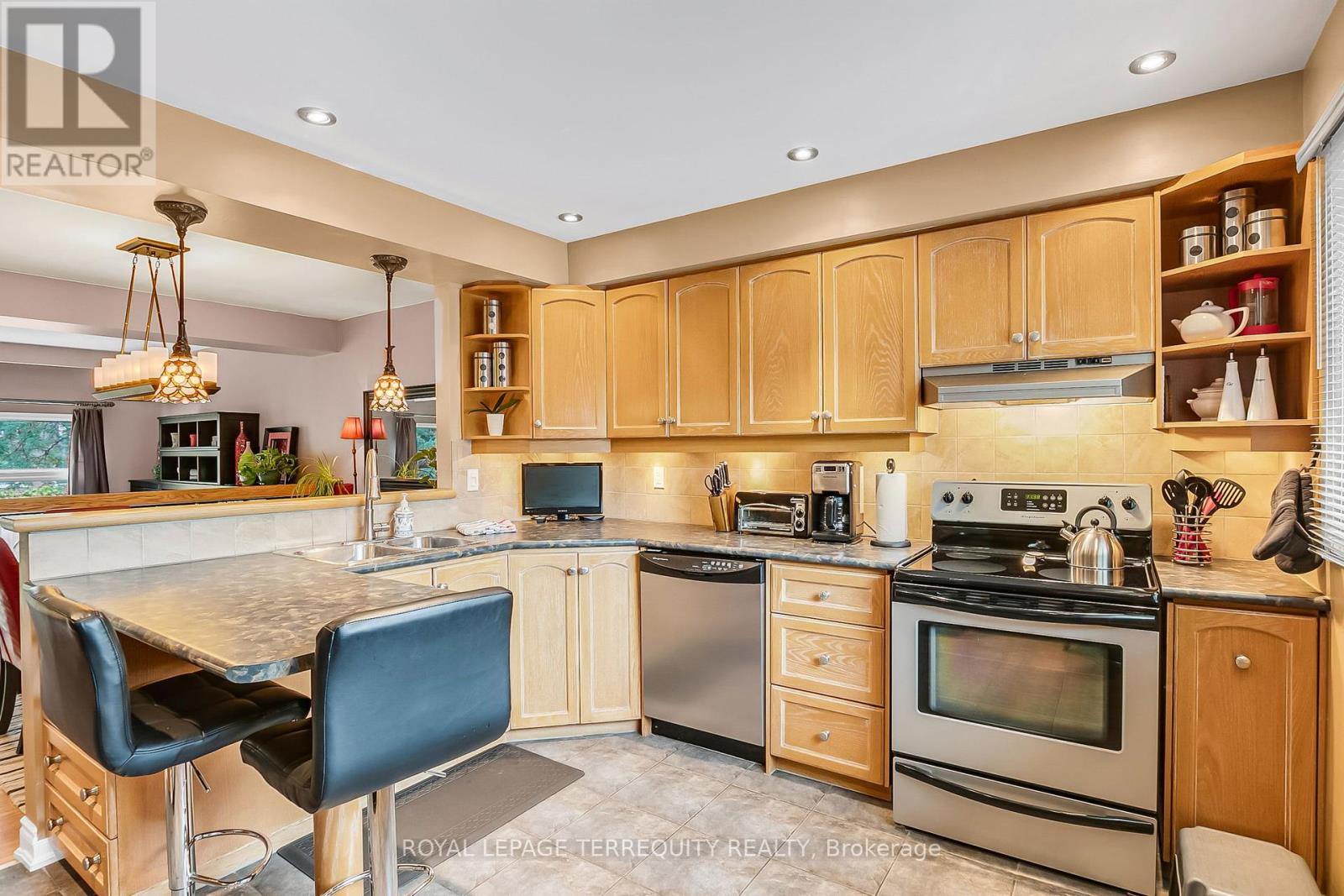 74 Silver Shadow Path, Toronto, Ontario  M9C 4Y2 - Photo 12 - W12323805