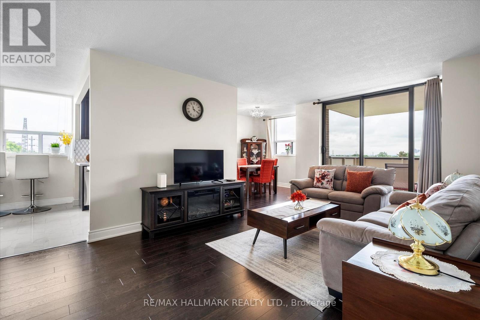 410 - 3 Lisa Street, Brampton, Ontario  L6T 4A2 - Photo 6 - W12323826
