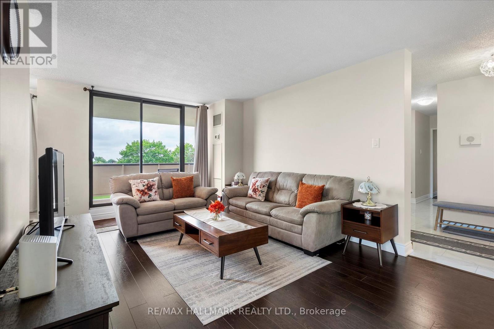 410 - 3 Lisa Street, Brampton, Ontario  L6T 4A2 - Photo 8 - W12323826