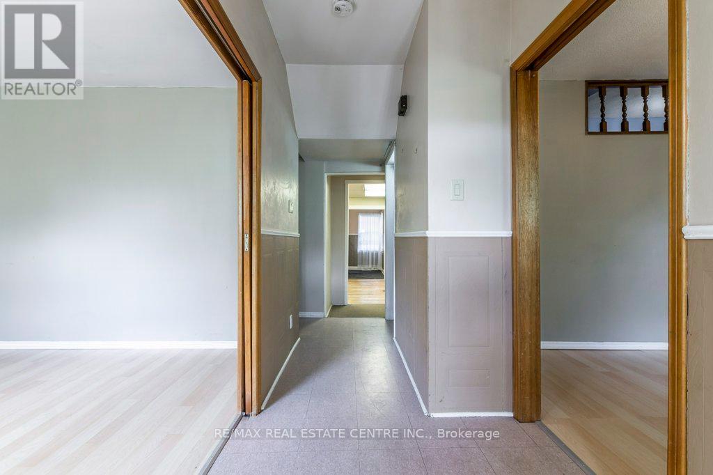 215-217 Queen Street, Milton, Ontario  L9T 1K3 - Photo 12 - W12323884